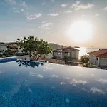 Miracle Holiday home *